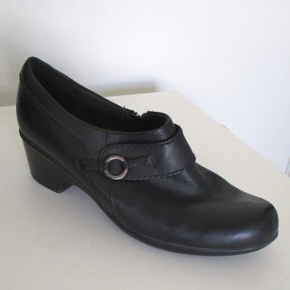 Clarks Womens Black Leather Side Zip Ankle Bootie - Size 8M - Picture 1 of 8